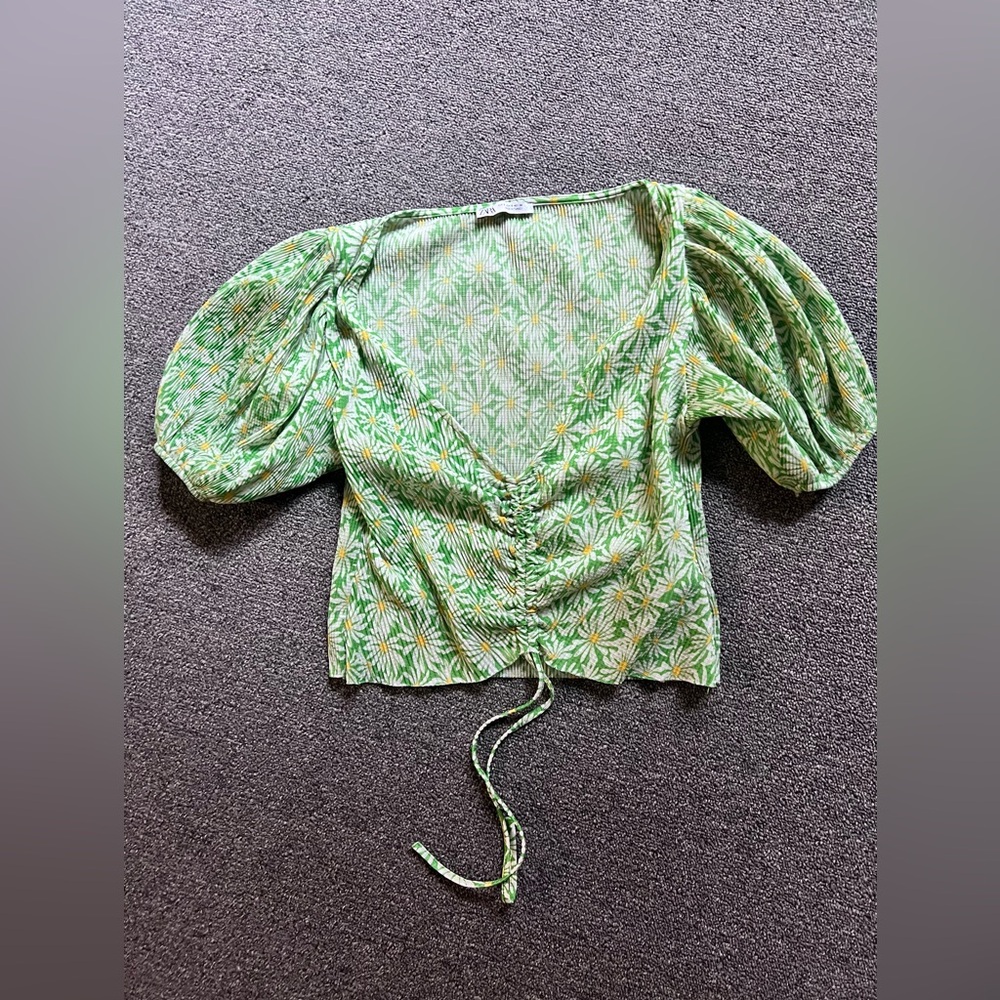 Small Zara floral top